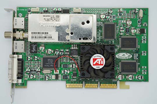 ATI All-In-Wonder Radeon 32MB 显示卡（ATI Radeon芯片）